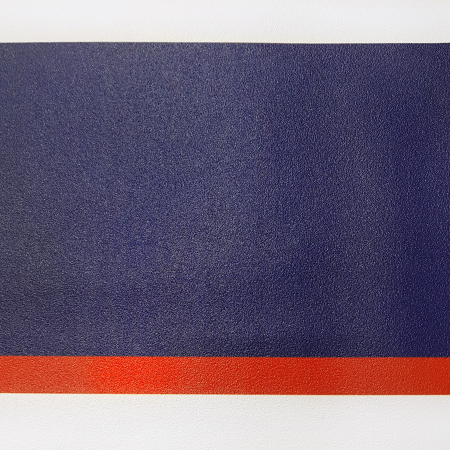 Pruhovaná Tapeta s horizontálnymi bielo-tmavomodro-červenými pruhmi 18-20-2 cm, námornícky vzor - Dekoori obrázok 2