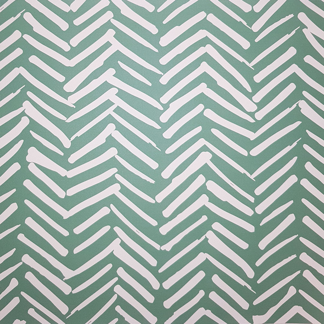 Zelená tapeta na stenu s bielymi čiarami, vzor rybej kosti, štýl boho - Dekoori obrázok 3