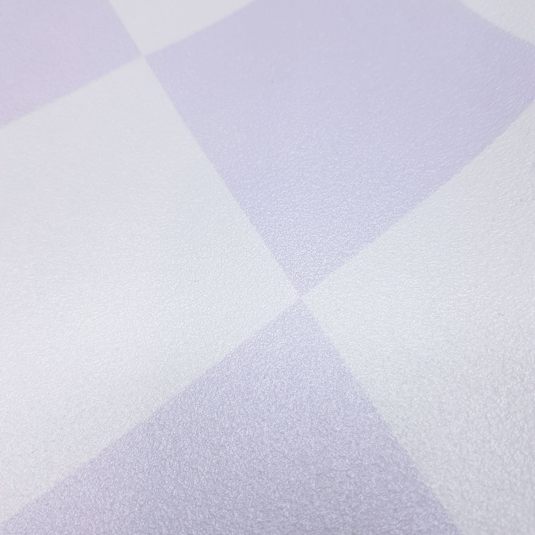 Tapeta s malými bielo-fialovými kosoštvorcami - Dekoori obrázok 4