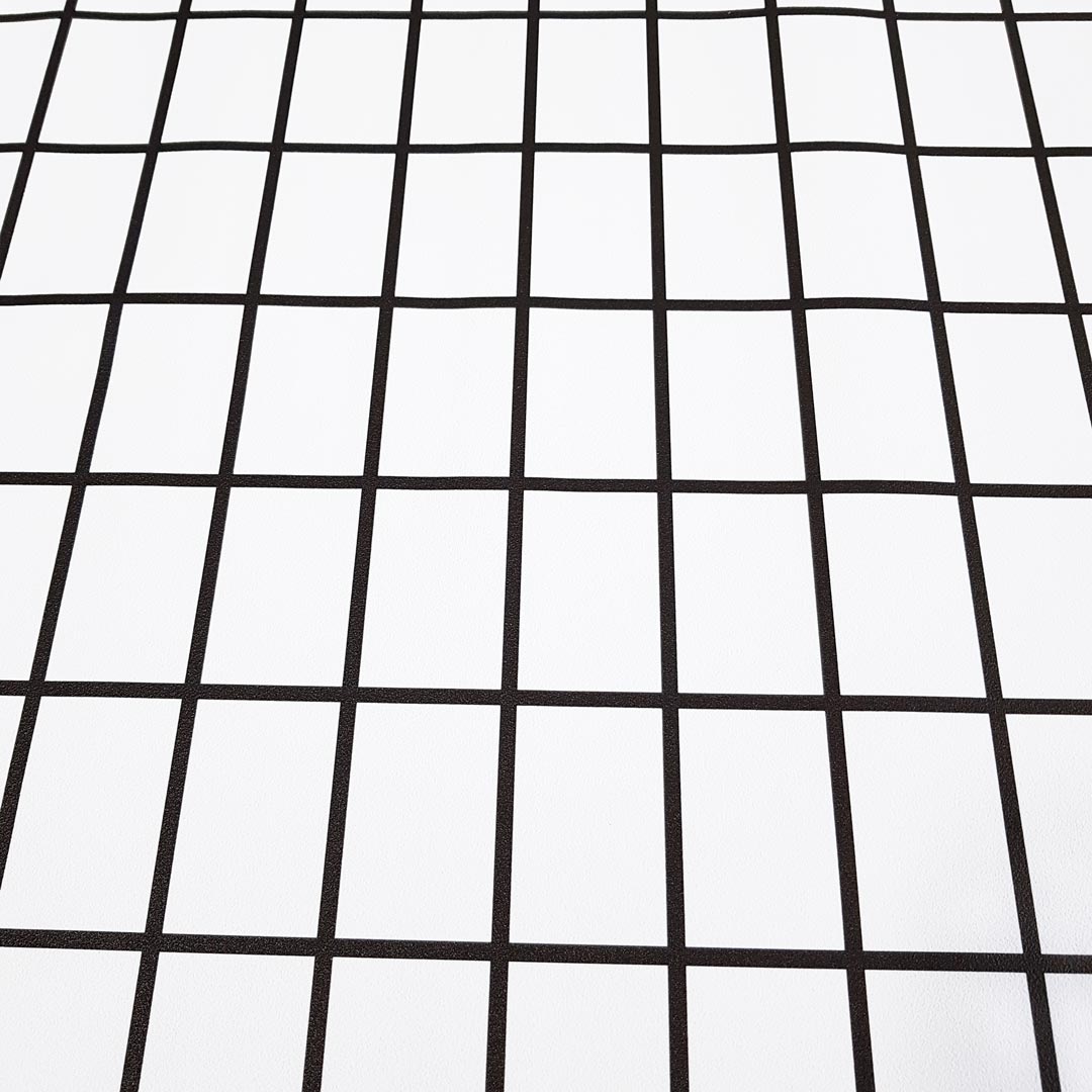 Bielo-čierna tapeta na stenu s rovnobežnou obdĺžnikovou sieťou, mriežkou 4,5 x 7 cm - Dekoori obrázok 4