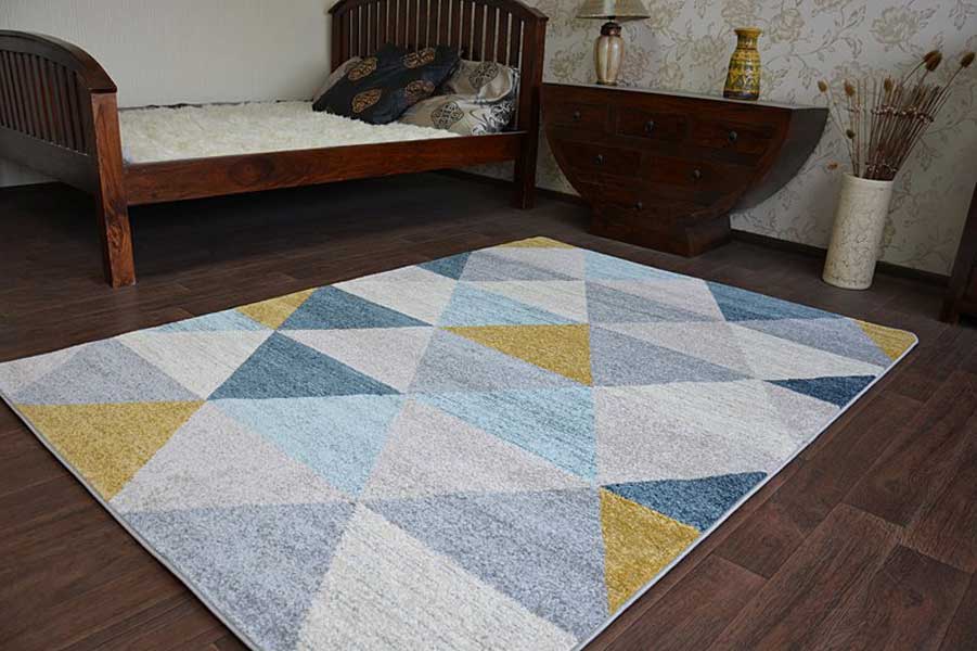 Moderný koberec s pastelovými farebnými trojuholníkmi do obývacej izby - Dywany Łuszczów obrázok 4