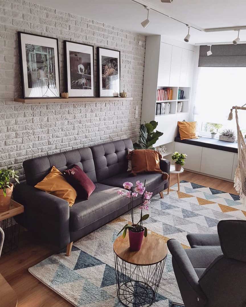 Moderný geometrický koberec s farebnými trojuholníkmi na svetlom pozadí - Dywany Łuszczów obrázok 4