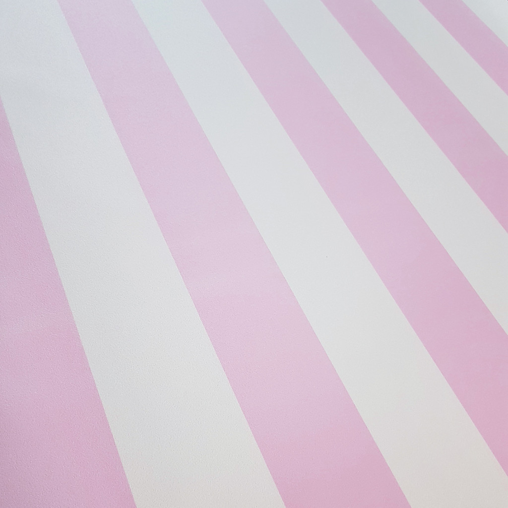 Tapeta s bielo ružovými vertikálnymi pruhmi - Dekoori obrázok 3
