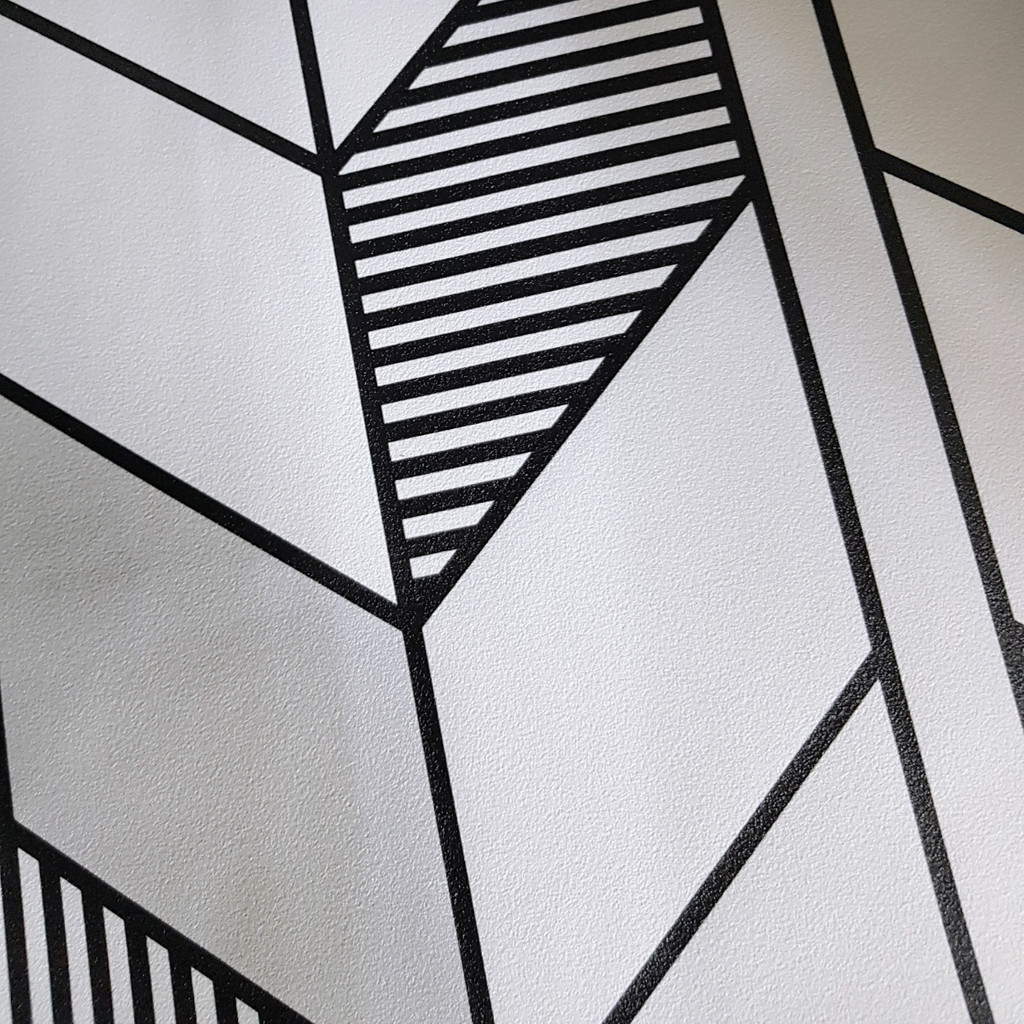 Dizajnová čierno-biela tapeta so vzorom RYBIA KOSŤ, HERRINGBONE, kontúry, obrysy v štýle BOHO - Dekoori obrázok 3