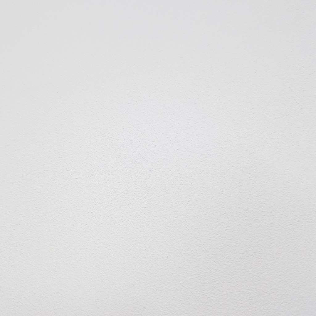 Biela tapeta na stenu, jednofarebná, s jednoduchou hladkou štruktúrou - Dekoori obrázok 3