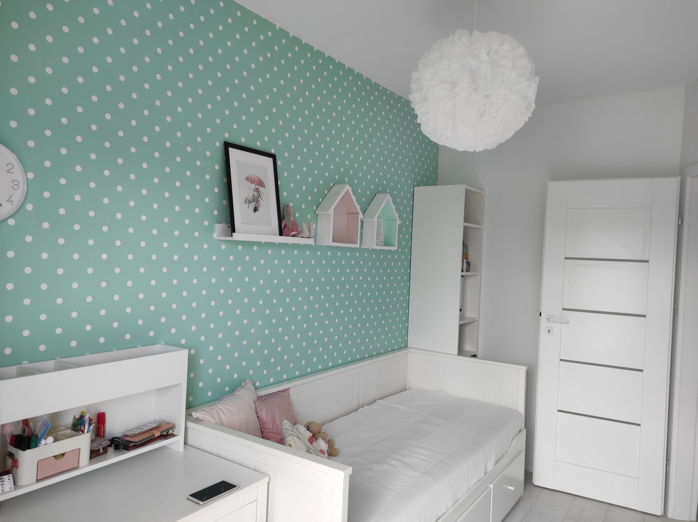Mätová tapeta s malými bielymi bodkami, polka dot 2 cm - Dekoori obrázok 4