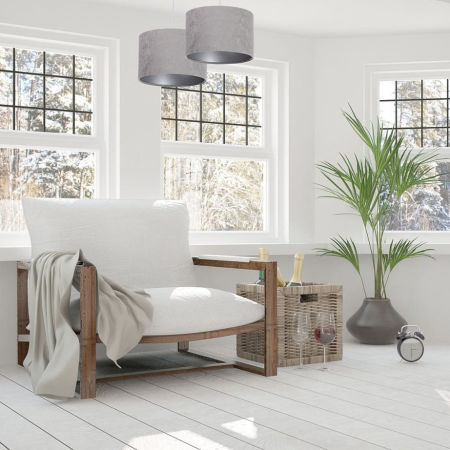 Šedo-strieborná závesná lampa KAMELIA s velúrovým abažúrom, tienidlom v tvare valca