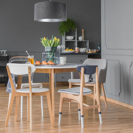 Tmavosivá závesná abažúrová lampa, velúrová, s valcovým tienidlom so strieborným vnútrom GRAFIT