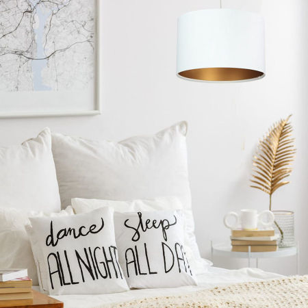 Biela závesná lampa s velúrovým tienidlom v tvare valca so zlatým vnútrom ĽALIA