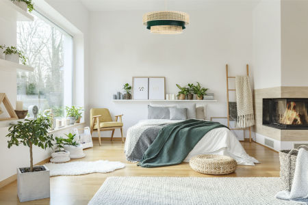 Prírodná, boho závesná lampa s tienidlami z ratanu a zelenej plastovej fólie EKO ROTANG