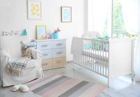 Farebný koberec pre dievča Pearl Waves 10 s ružovými a sivými pruhmi