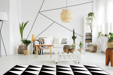 Kontrastný koberec Brick B&W s čierno-bielymi štvorcami a trojuholníkmi