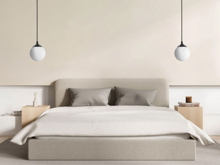 Jednoduchá čierna závesná lampa guľa, biela sklenená guľôčka, guľovité tienidlo - FINO W1